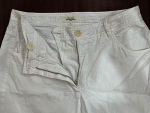 Hartford White Bermuda Shorts