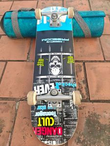 Skateboard with Extra Wheels