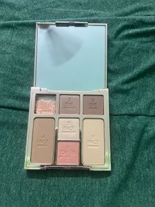 Charlotte TilburyInstant Look Of Love In A Palette