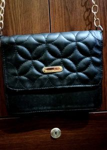 Channel Style Sling Bag 🫶