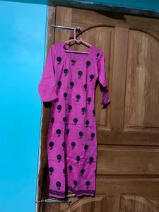 Women Hand Embroidered Kurta