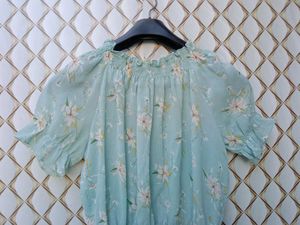 New With Tag Korean Clinched Waist Crop
