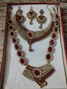 ब्रेडल नेक्लेस