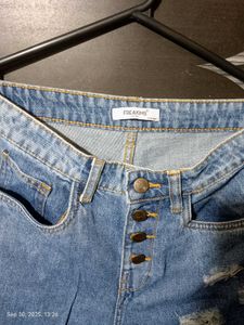 Ripped High-Waist Button Jeans