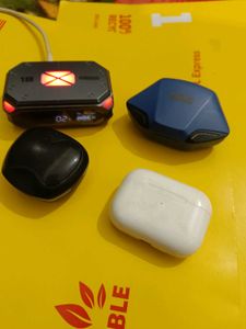 pack of 4 gaming earbuds all are perfect peace