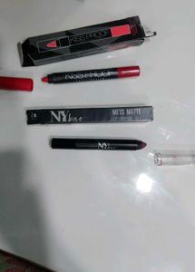 Pack Of 2 Lip Crayon