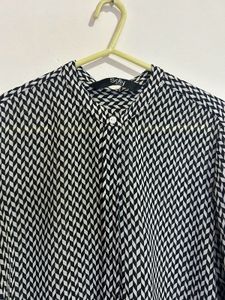 Elegant Black &amp; White Blouse