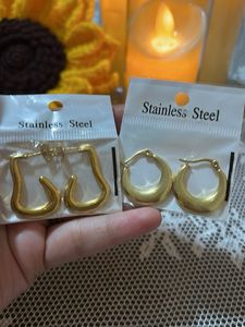Set of 2 Gold Hoop Earrings