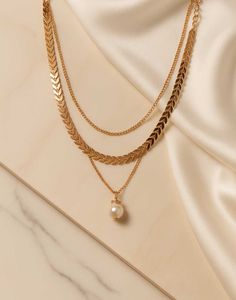 Layered Pearl Necklace , of gold colour