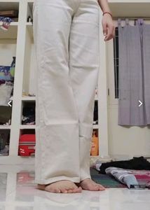 Beige/White Jeans