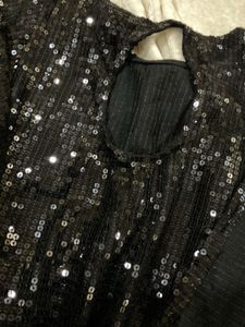 🪩Black Sequin Top 🪩