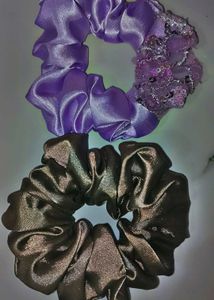 COMBO 😍😍😍 Michael Kors Clutch with Scrunchies