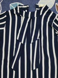 Belle Lady Girlish Blue top