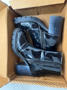 El Paso Black Platform Boots