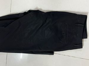 Women Loose Fit High-rise Lint Free black Trouser