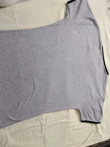 Gray &#39;Smiling&#39; Graphic Tee