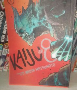 Kaiju No 8 Vol 1-9 With Action Figure