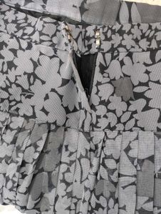 Pleated Floral Print Skirt