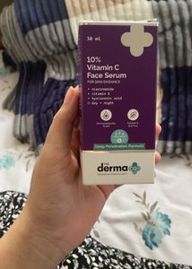 Derma Co Vitamin C Face Serum