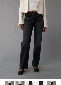 High-Waisted Loose Jeans