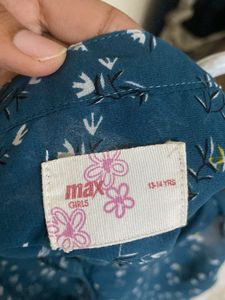 Floral Sleeveless Blouse