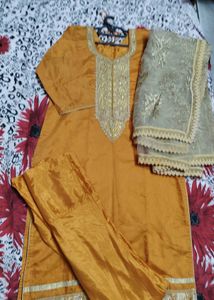 Haldi Suit With Beautifull Chunni And Bottom