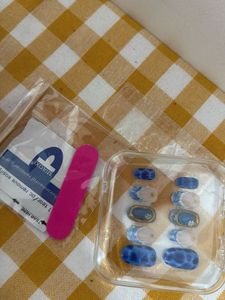 Blue Floral Press-On Nails