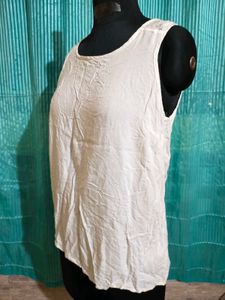 Size S/M🎁Buy 2 Get 1 Free🎁 White Sleeveless Top