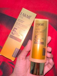 LAKME Sun Expert Dry Matte Fluid Suscreen