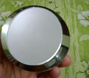 Olay Vitamin C + Peptide 24 Moisturizer