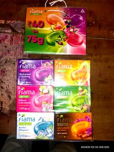 1 Eye Brow Razor And Fiama 6 Soap