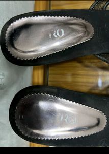 Metro Black Heels