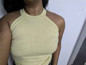 💛 Yellow Halter Top 💛