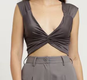 Stylish Gray Twist-Front Crop Top