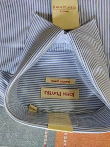 John Players Men Shirts - New with Tags 42&#34;