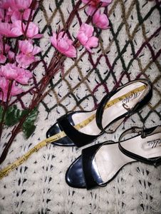 Black heel shoes👠