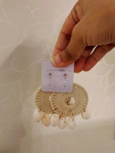 Earings