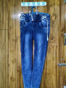 Stylish Blue Jeans/ Skinny Fit.