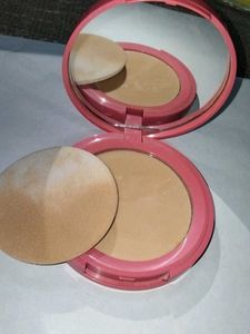 Biotique Magicompact