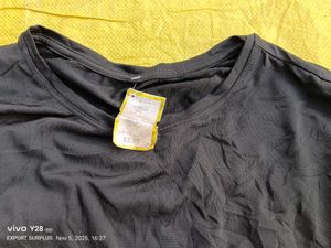 Black T-Shirt xL