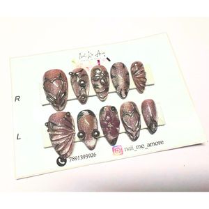 Press on nails