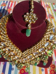 Stunning Kundan Necklace Set