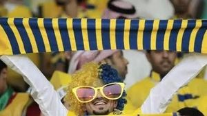 Al Nassr cr7 scarf and new seasons football jersey