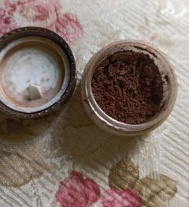 NY Bae loose glitter eyeshadow.