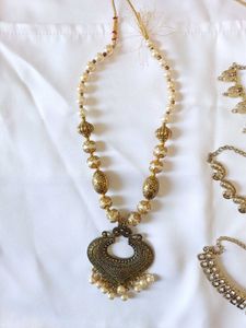 Set Of 4 Necklaces