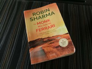 The Monk Who Sold His Ferrari (Robin Sharma).