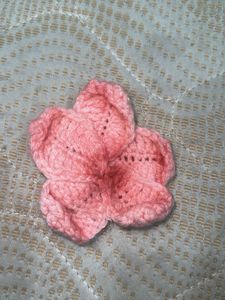 Pretty Crocheted Flower Clips