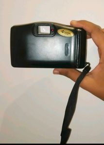 Yashica EZ View Auto Focus 35mm Vintage Camera 📸
