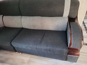 L-Shaped Sofa With 2 Cushions
