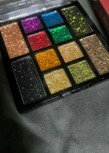 Miss Gold Sparkle Glitter Eyeshadow